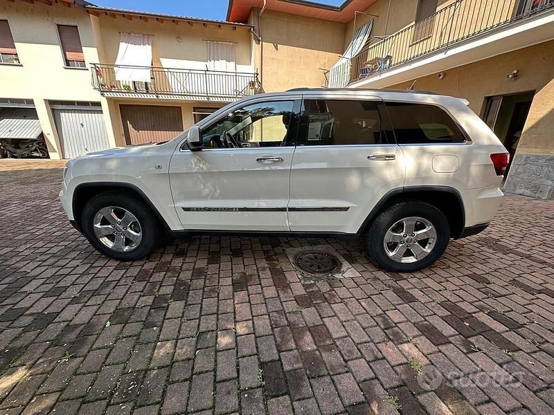 Usata Jeep Grand Cherokee 241 CV (177 kW) 2011 Bianco SUV