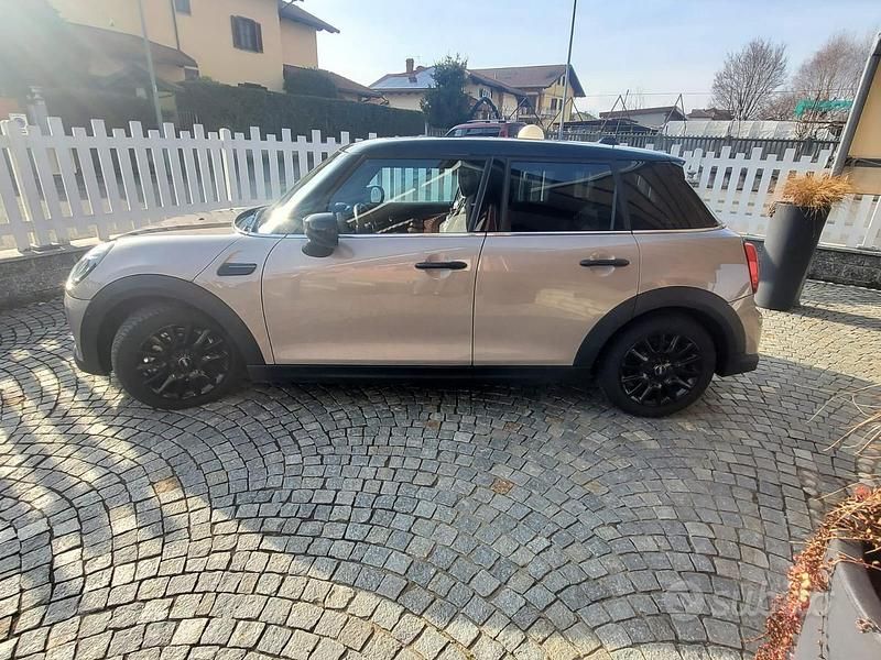 Usata 2023 Mini Cooper Utilitaria | 26.900 € (Cara) - Immagine 1/4