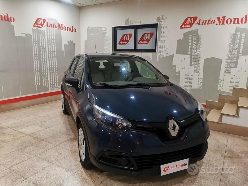 Usato 2014 Renault Captur 0.9 Benzin 90 CV (10.990 €)