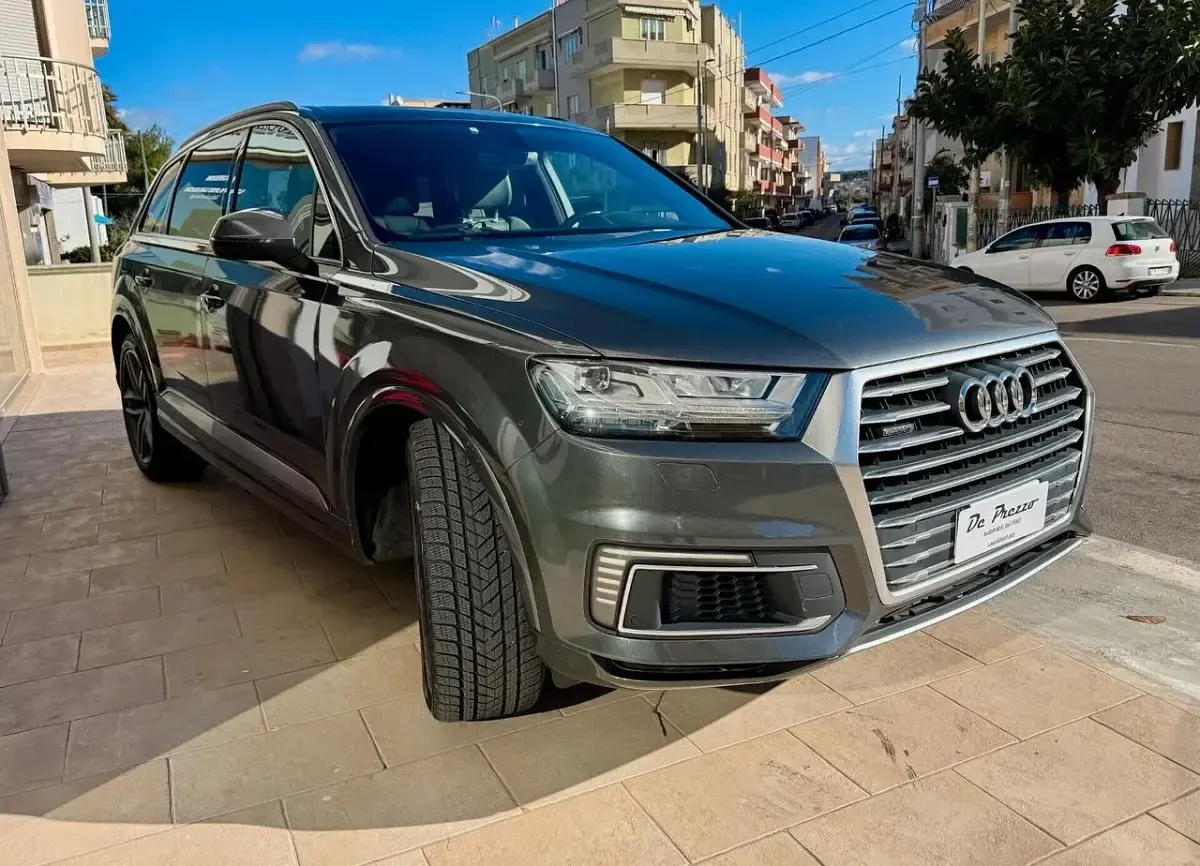 Usata Audi e-tron Business Plus 189 kW (258 CV) 2018 Grigio SUV
