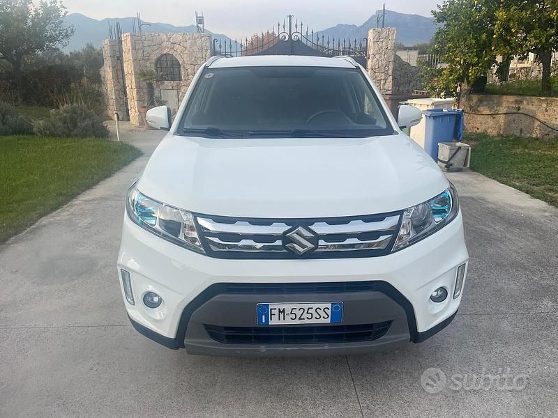 Usata Suzuki Vitara 120 CV (88 kW) 2018 Bianco SUV