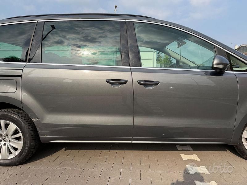 Usata VW Sharan Highline 140 CV (102 kW) 2014 Grigio Monovolume
