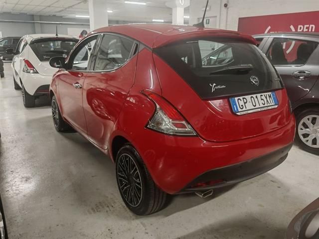 Usata Lancia Ypsilon S 69 CV (50 kW) 2023 Rosso Utilitaria