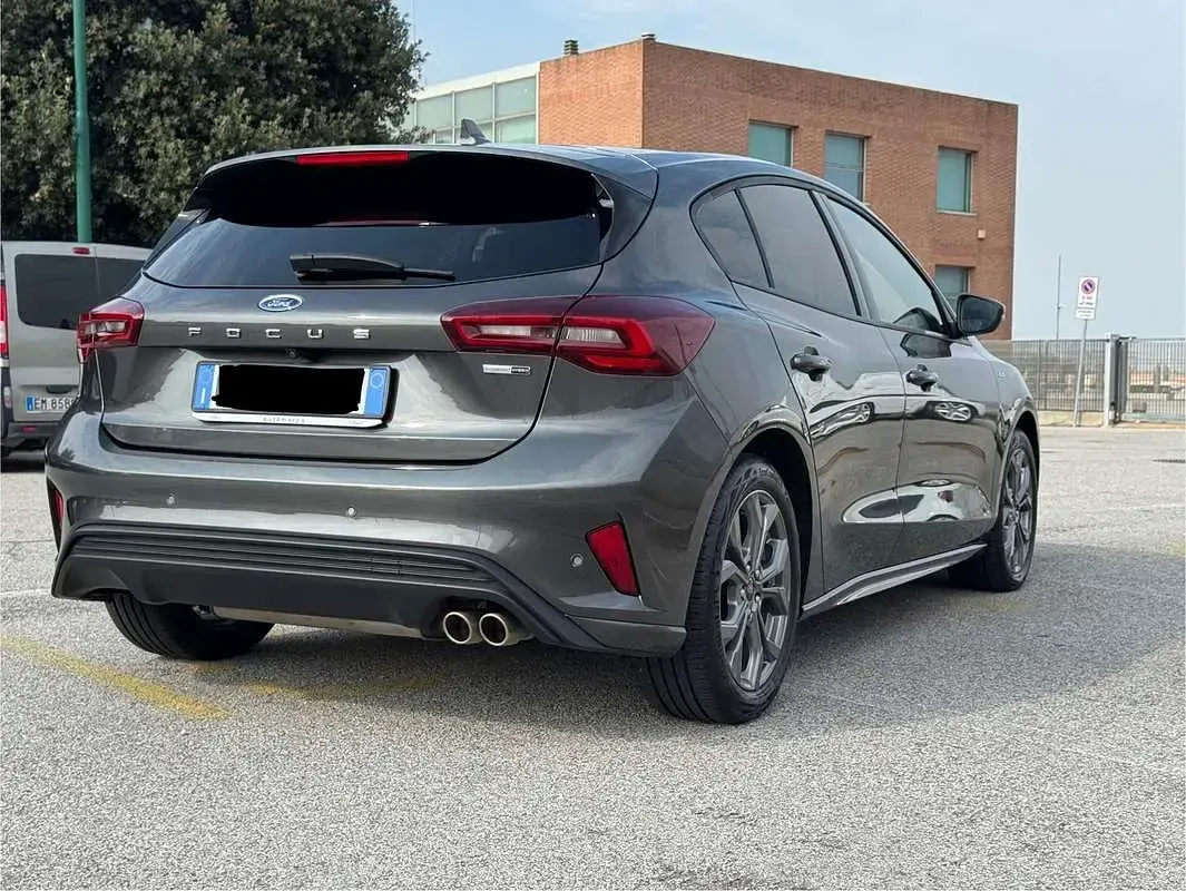 Usata Ford Focus ST-Line 125 CV (91 kW) 2023 Berlina