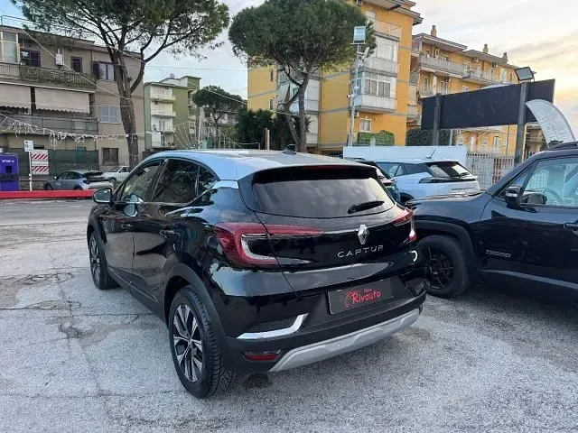 Usata Renault Captur Techno 91 CV (66 kW) 2024 Nero SUV