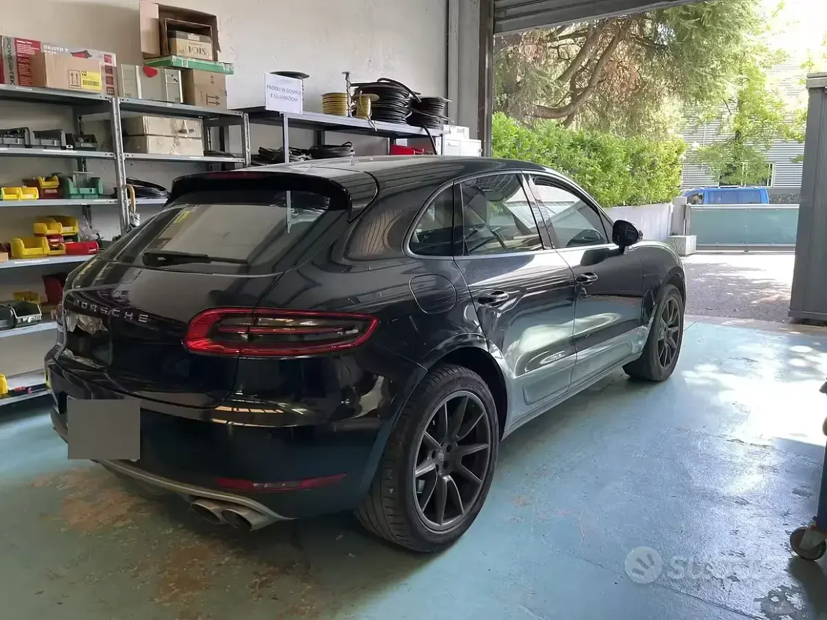 Usata Porsche Macan 250 CV (183 kW) 2015 Nero SUV