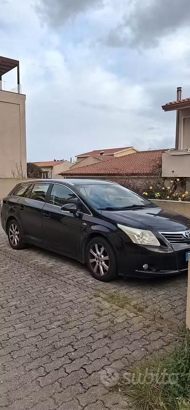 Usata Toyota Avensis 177 CV (130 kW) 2009 Nero Station wagon