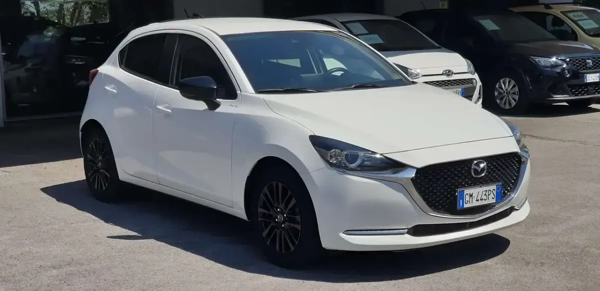 Usata Mazda 2 Homura-Line 75 CV (55 kW) 2023 Bianco Utilitaria