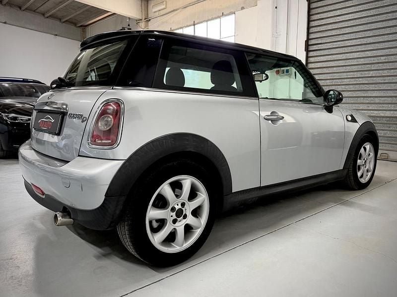 Usata Mini Cooper D 109 CV (80 kW) 2009 Argento Utilitaria