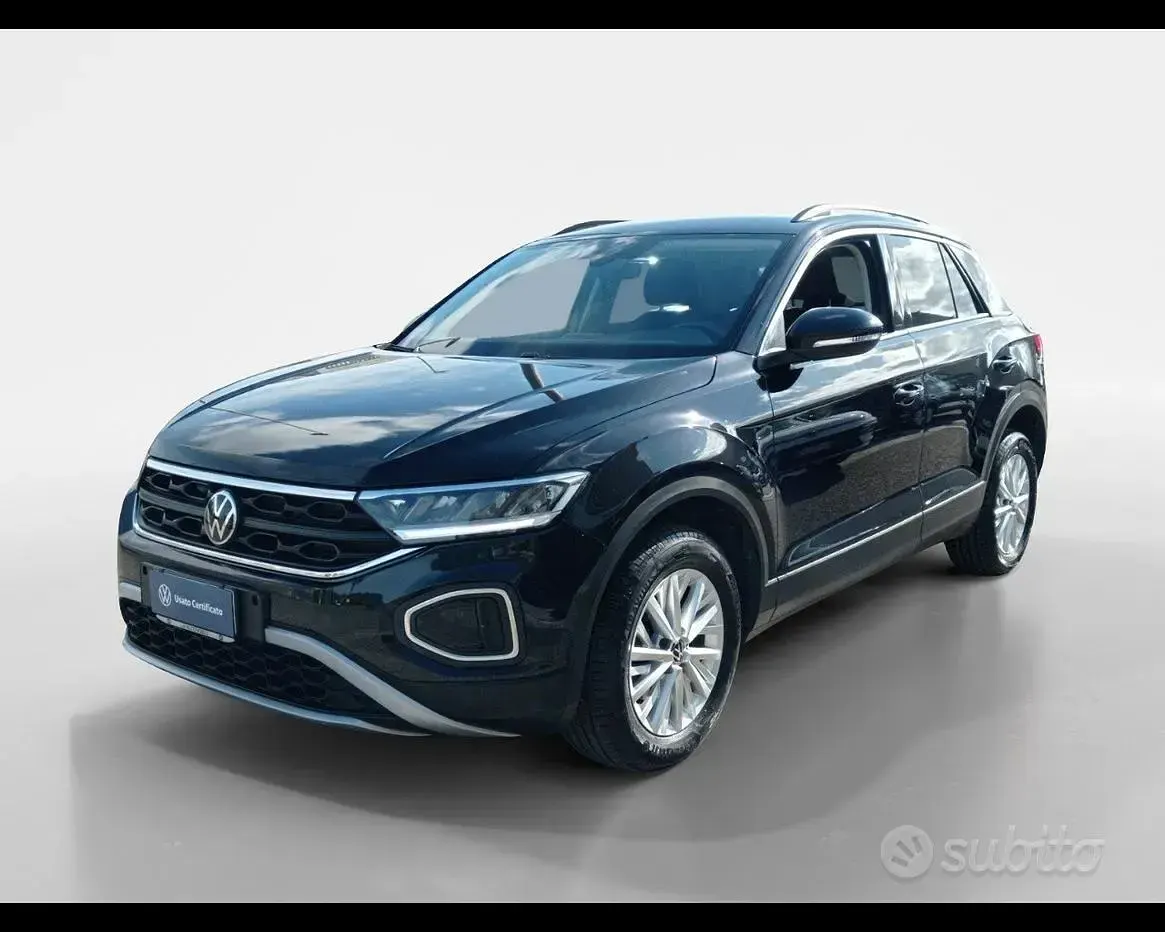 Usata VW T-Roc Life 116 CV (85 kW) 2023 Nero SUV