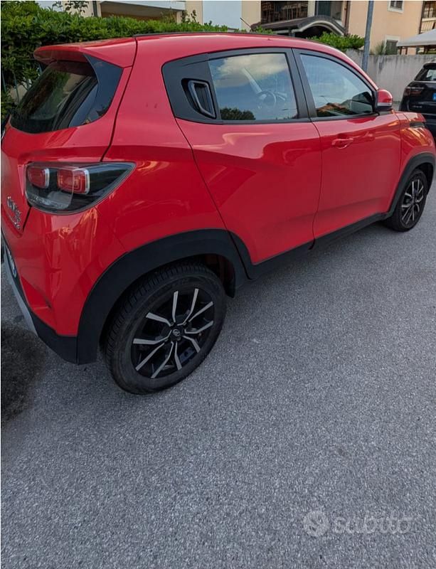 Usata 2022 Mahindra KUV100 Due volumi | 11.000 € (Buon prezzo) - Immagine 1/4