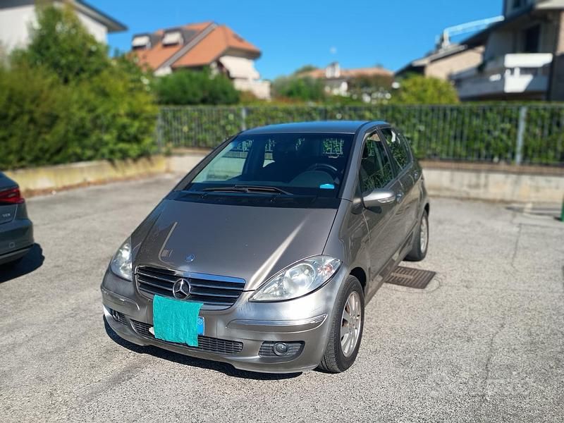 Usata Mercedes A200 109 CV (80 kW) 2007 Grigio Berlina