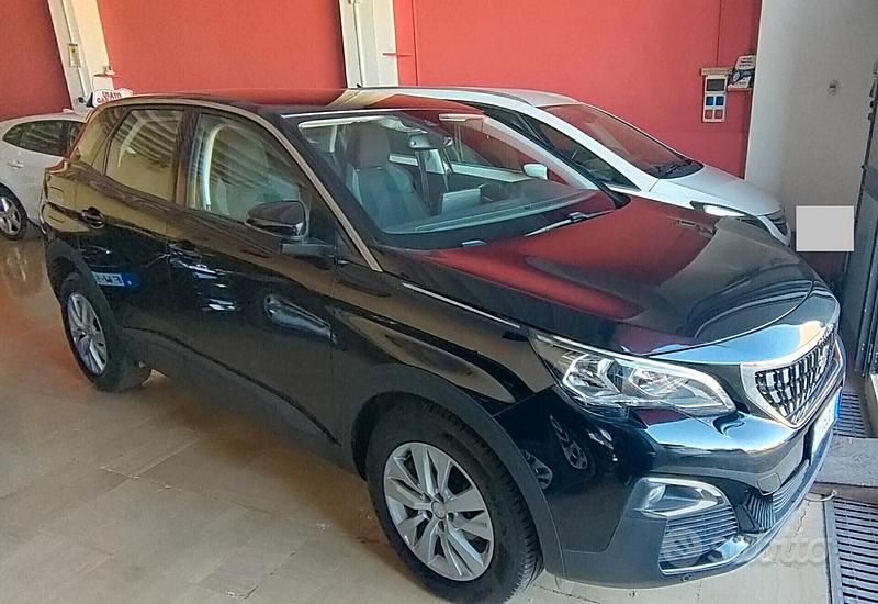 Usata Peugeot 3008 131 CV (96 kW) 2019 Nero SUV
