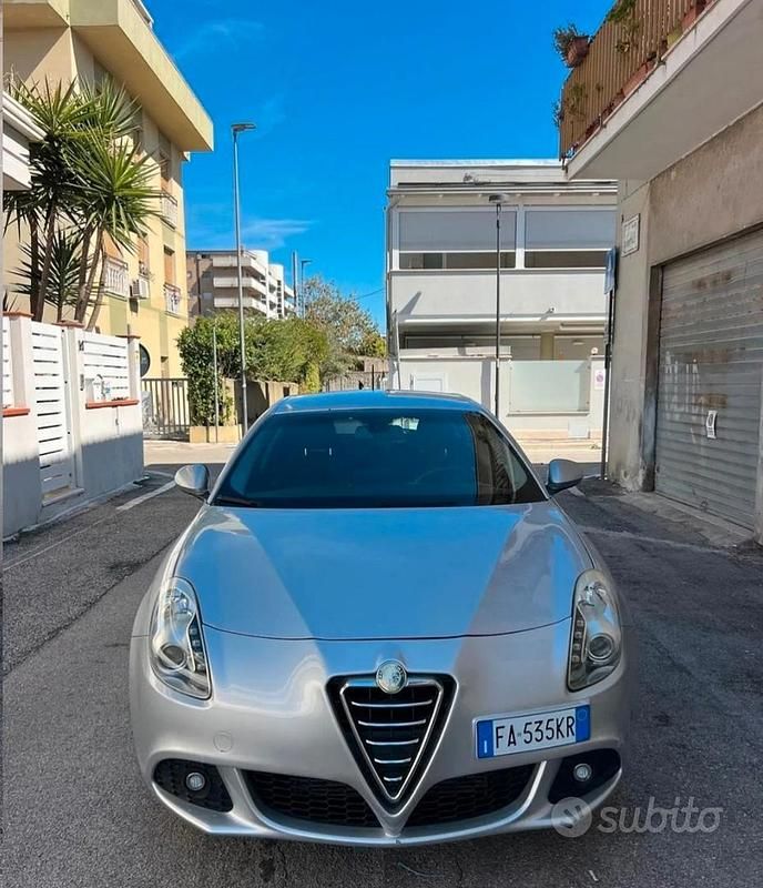 Usata Alfa Romeo Giulietta 2015 Grigio Utilitaria