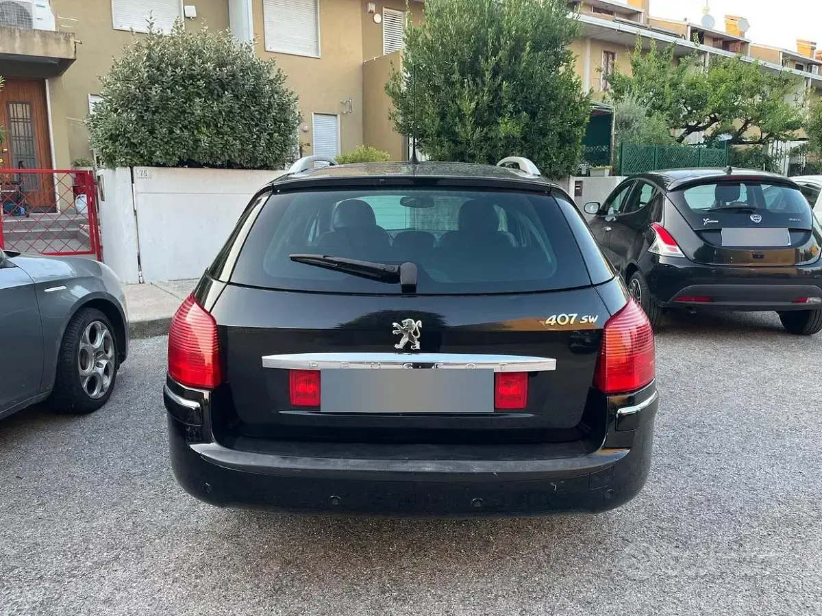 Usata Peugeot 407 136 CV (100 kW) 2008 Nero Station wagon