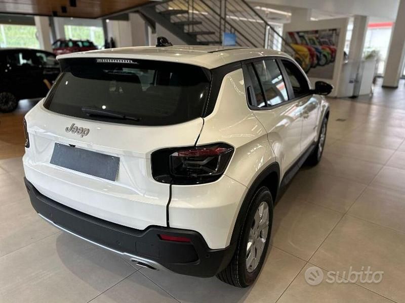 Usata Jeep Avenger Altitude 101 CV (74 kW) 2024 Snow SUV