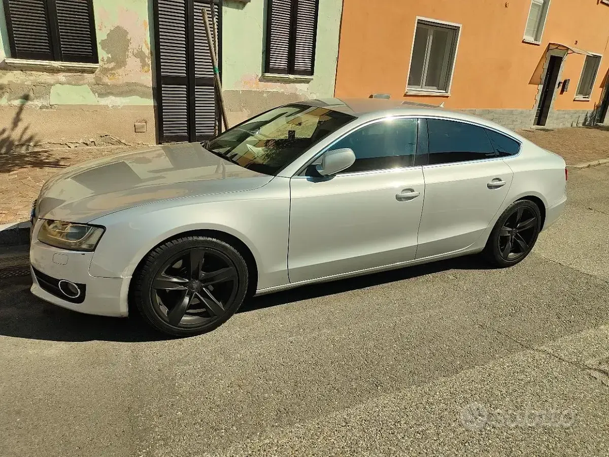 Usata Audi A5 170 CV (125 kW) 2011 Grigio Coupé