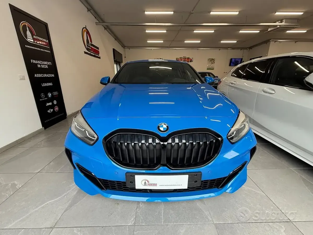 Używany BMW 118 M Sport 136 KM (100 kW) 2022 Niebieski Hatchback