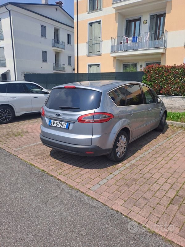 Usata Ford S-MAX Titanium 163 CV (119 kW) 2013 Grigio Monovolume