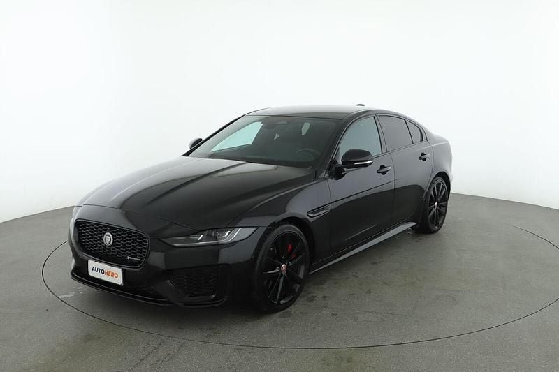 Usata Jaguar XE R-Dynamic 204 CV (150 kW) 2023 Nero Berlina