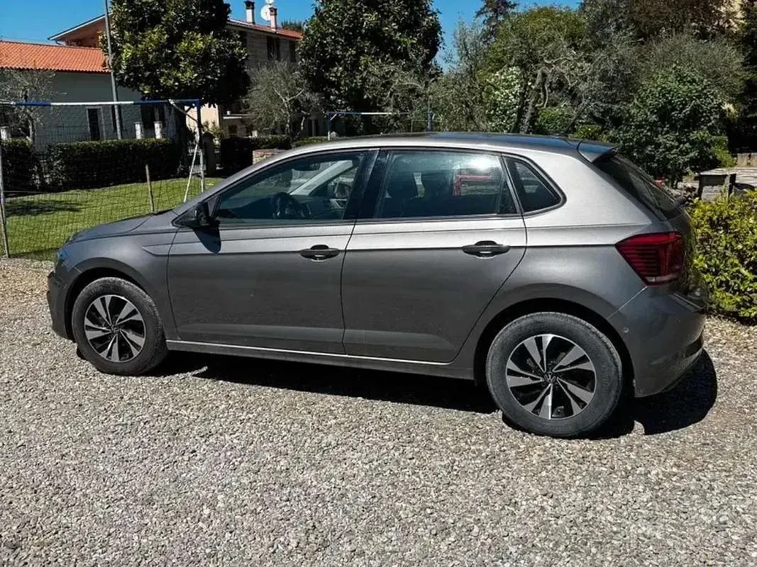 Usata VW Polo Comfortline 95 CV (69 kW) 2021 Grigio Utilitaria