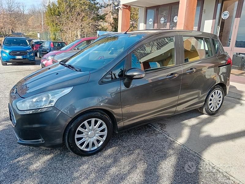 Usata Ford B-MAX Business Edition 95 CV (69 kW) 2015 Grigio Monovolume