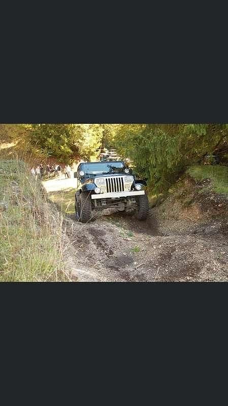 Usata Jeep Wrangler Laredo 120 CV (88 kW) 1994 Nero SUV