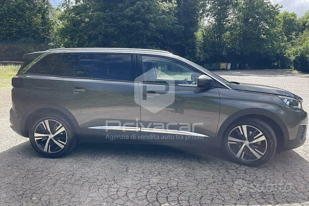 Occasion Peugeot 5008 Allure 131 ch (96 kW) 2019 Vert SUV
