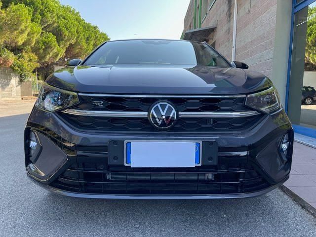 Usata VW Taigo R-line 110 CV (80 kW) 2023 Argento SUV