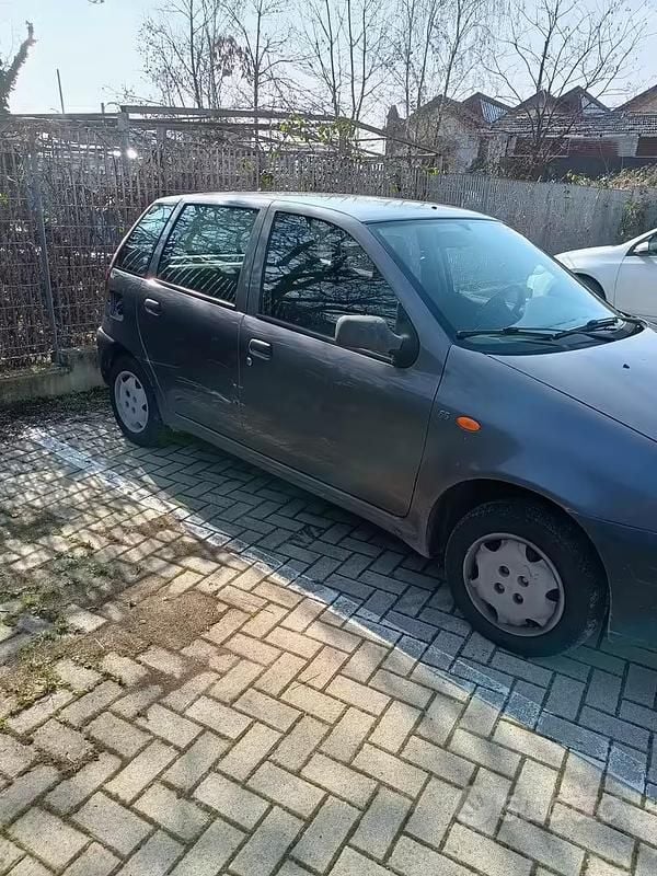 Usata Fiat Punto S 60 CV (44 kW) 1998 Grigio Utilitaria