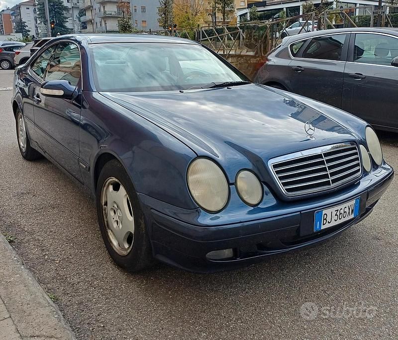 Usata Mercedes CLK200 192 CV (141 kW) 2000 Blu Coupé