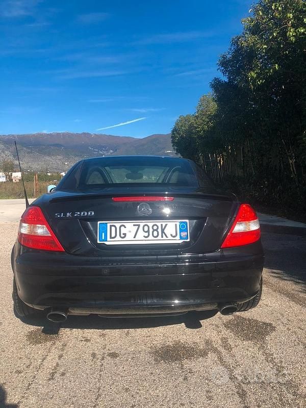 Usata Mercedes SLK200 163 CV (119 kW) 2007 Nero Cabrio