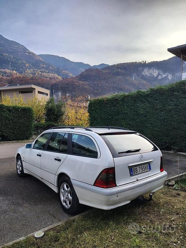 Usata Mercedes C200 102 CV (75 kW) 1999 Station wagon