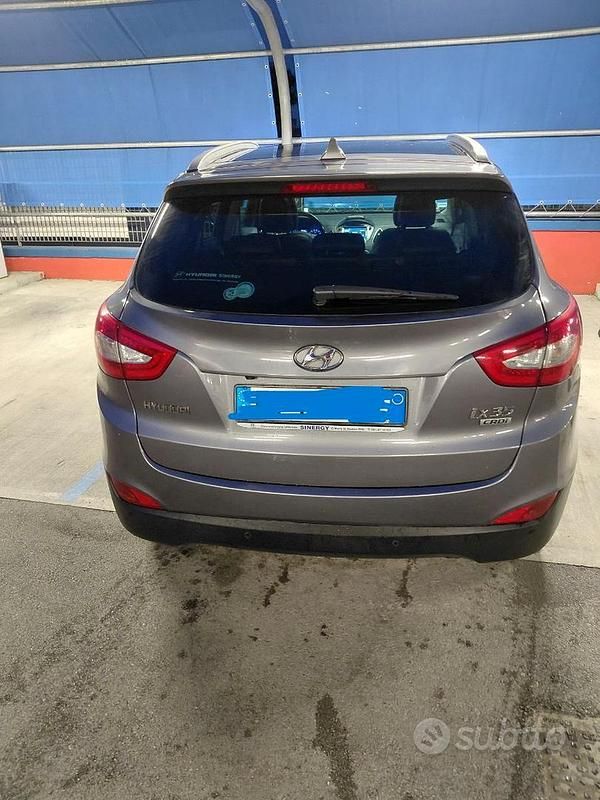 Käytetty Hyundai ix35 Xpossible 115 HP (84 kW) 2015 Harmaa Katumaasturi