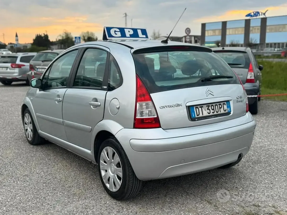 Brugt Citroën C3 Exclusive 73 HK (53 kW) 2009 Grå Sedan