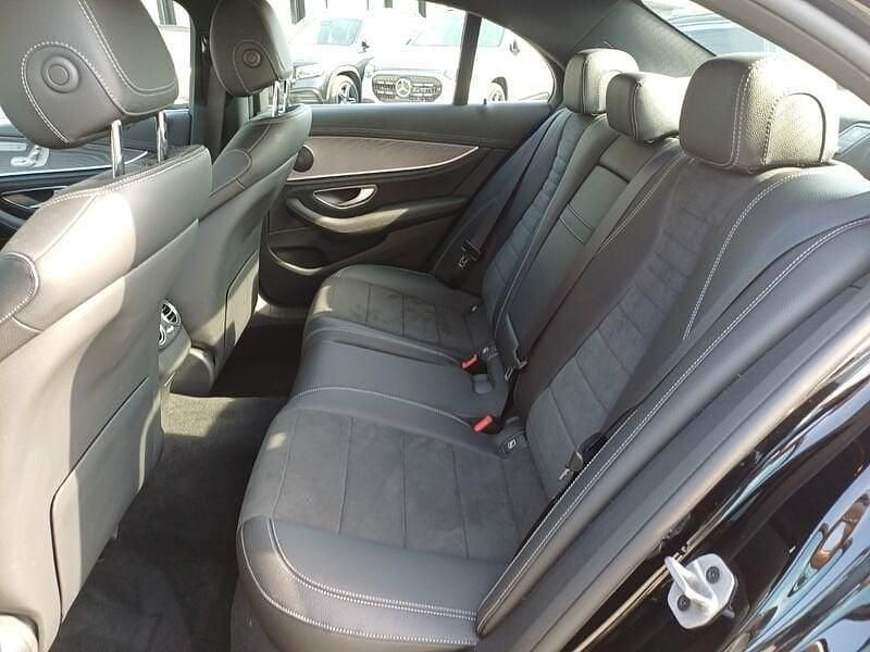 Usata Mercedes E220 Premium 200 CV (147 kW) 2022 Nero Utilitaria