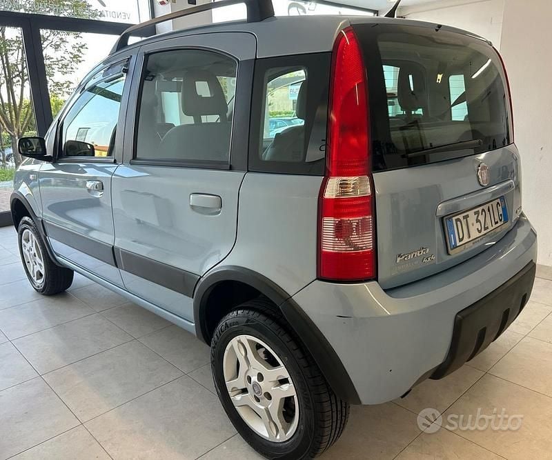 Occasion Fiat Panda 4x4 69 ch (50 kW) 2008 Bleue Citadine