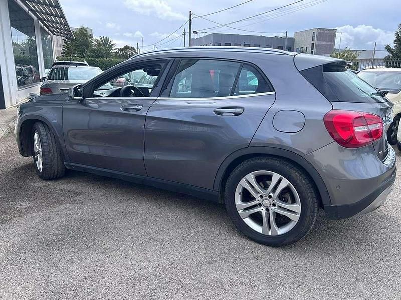 Occasion Mercedes GLA220 177 ch (130 kW) 2017 Gris SUV