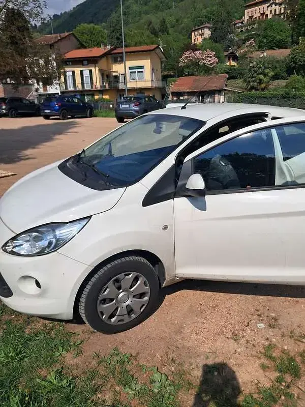 Begagnad Ford Ka Titanium 69 HK (50 kW) 2016 Sedan