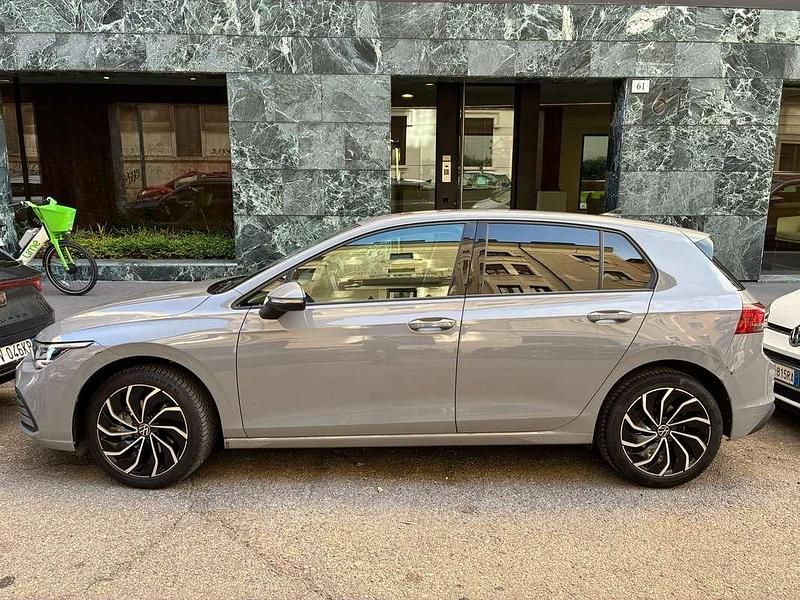 Usata VW Golf VIII Style 131 CV (96 kW) 2022 Grigio Berlina