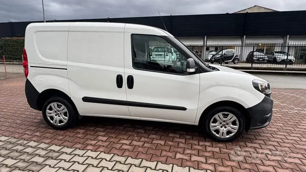 Usata Fiat Doblò Business 105 CV (77 kW) 2020 Bianco