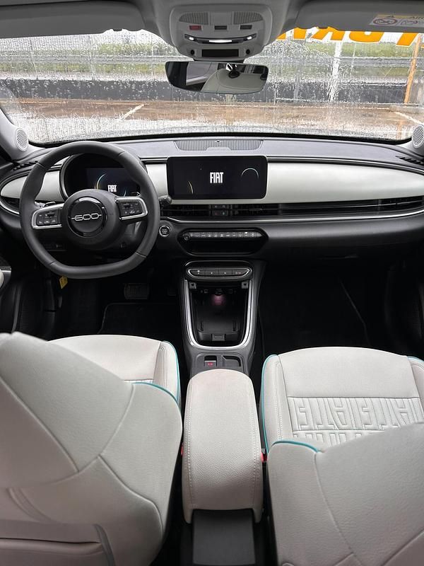 Usata Fiat 600 La Prima 100 CV (73 kW) 2024 Nero SUV