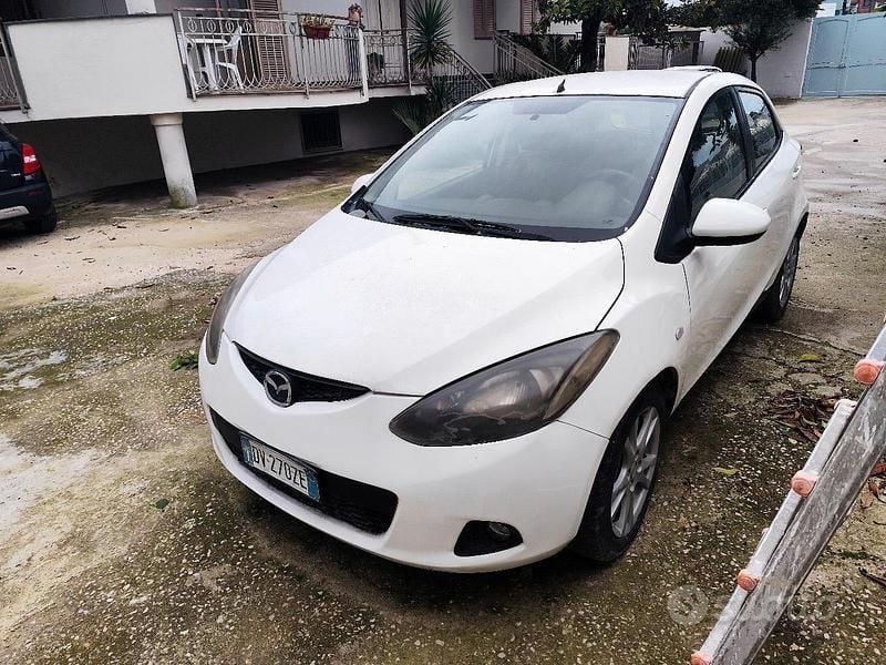 Usata Mazda 2 68 CV (50 kW) 2009 Berlina