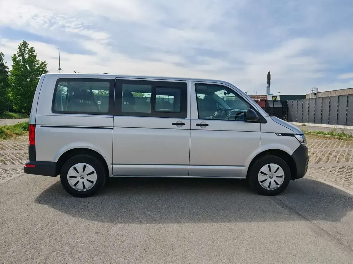 Usata VW Transporter 110 CV (80 kW) 2024 Argento Furgone