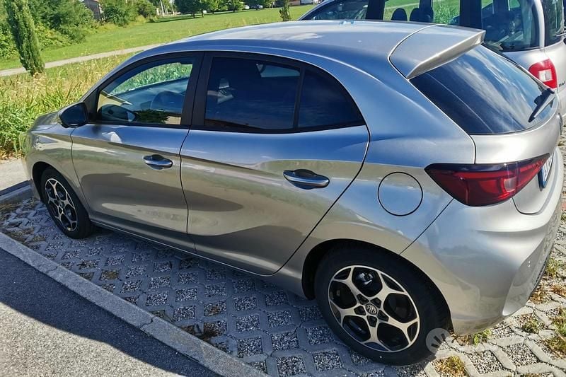 Nuova MG MG3 Luxury 200 CV (147 kW) 2025 Grigio Utilitaria