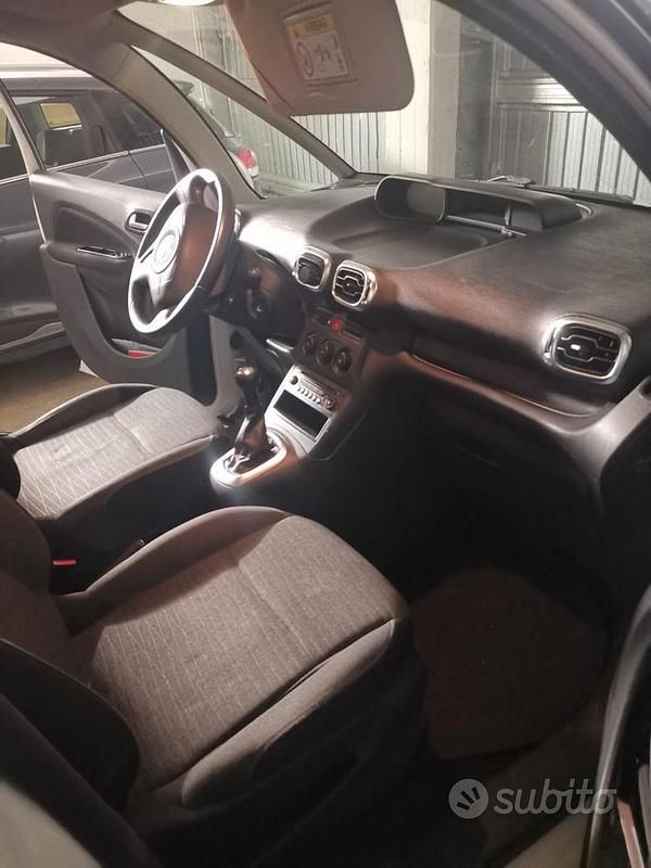 Begagnad Citroën C3 Picasso 2016 Vit Minibuss