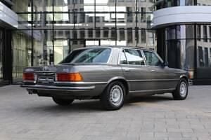 Usata Mercedes 450 286 CV (210 kW) 1977 Grigio Berlina