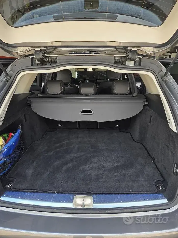Usata Mercedes C220 Premium 194 CV (142 kW) 2019 Grigio Station wagon