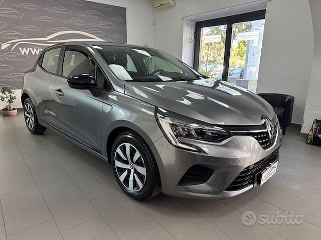 Usata Renault Clio V Equilibre 91 CV (66 kW) 2023 Grigio Berlina