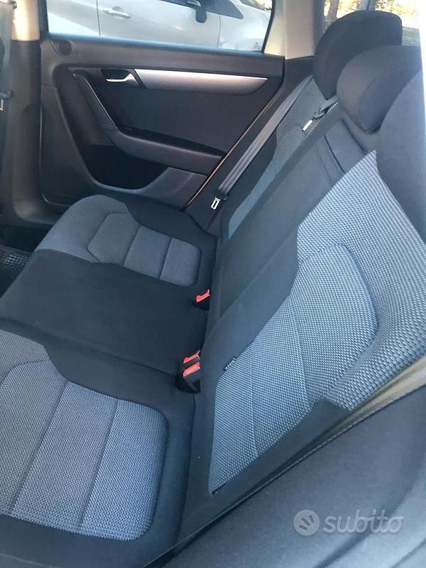 Usata VW Passat 101 CV (74 kW) 2013 Grigio Station wagon